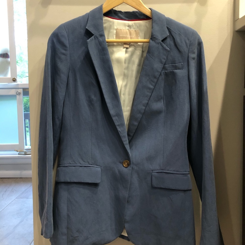 Banana Republic Lightweight Versatile Blazer